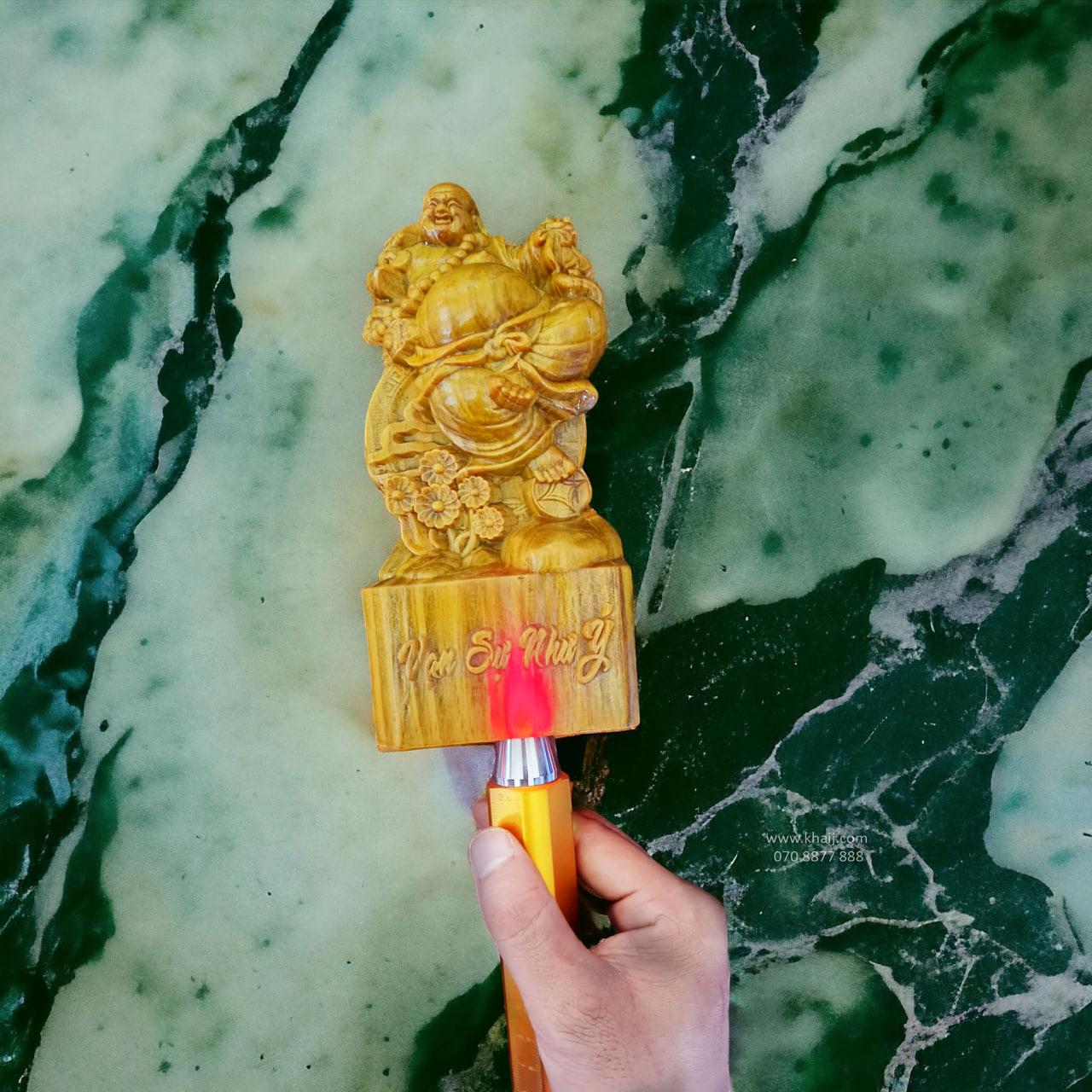 Tượng Di Lặc Gỗ Huyết Long TGW7