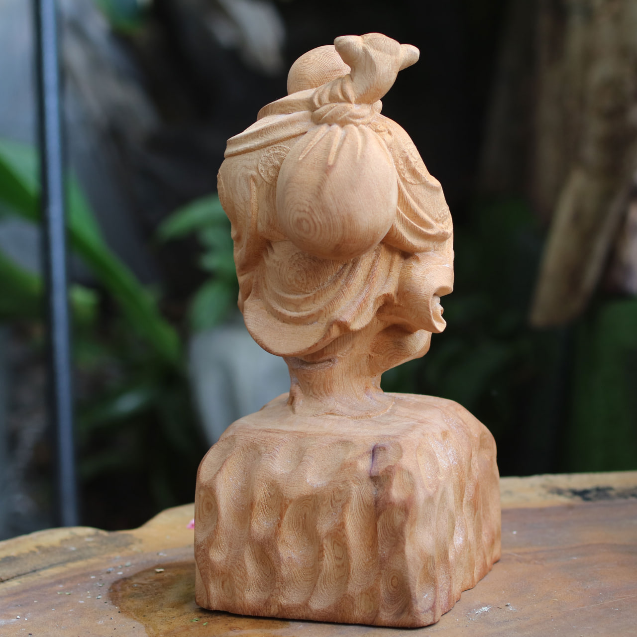 Tượng Di Lặc Gỗ Bách Tùng